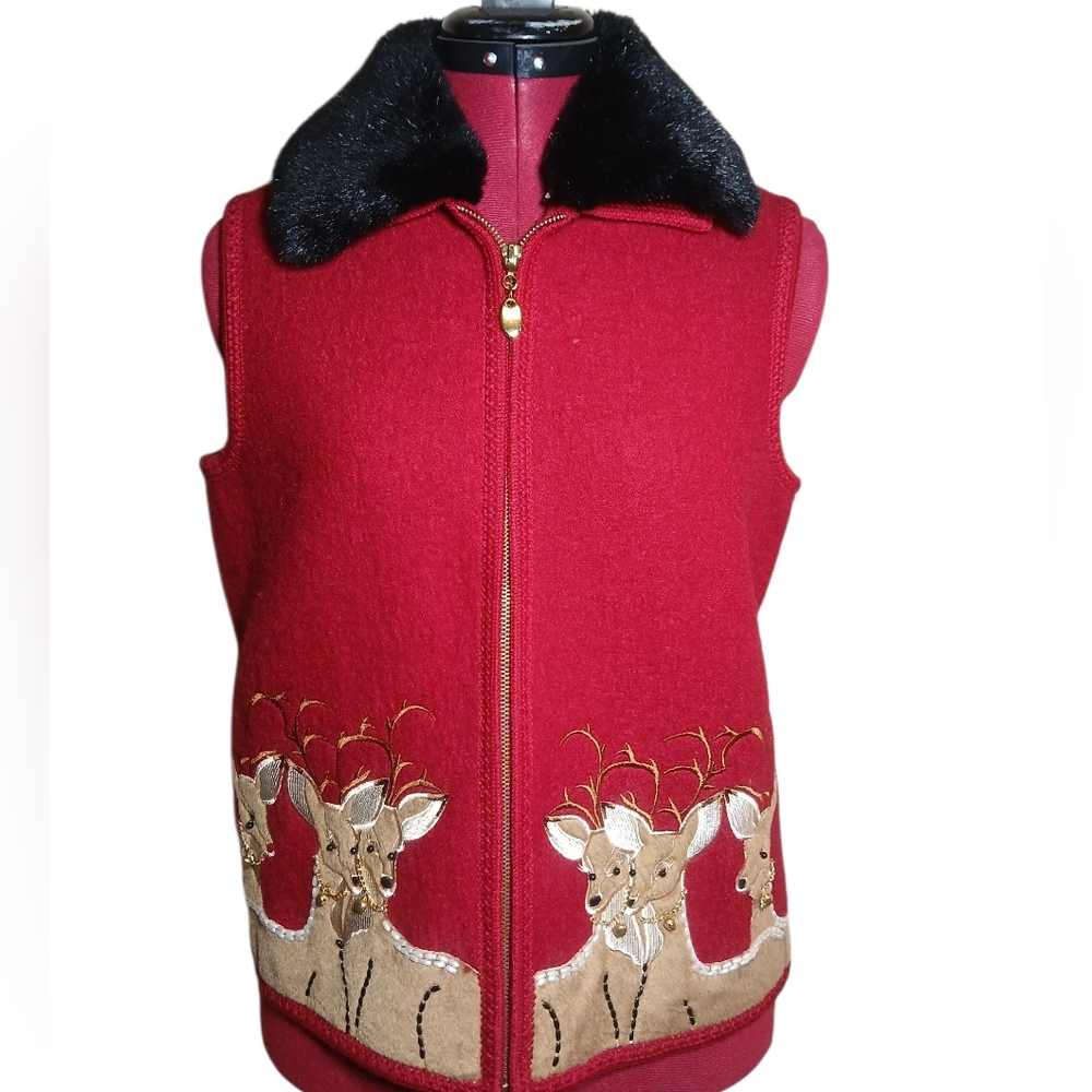 Vintage Wool Sweater PM Christmas Cardigan Red Reindeer Vest Lisa International